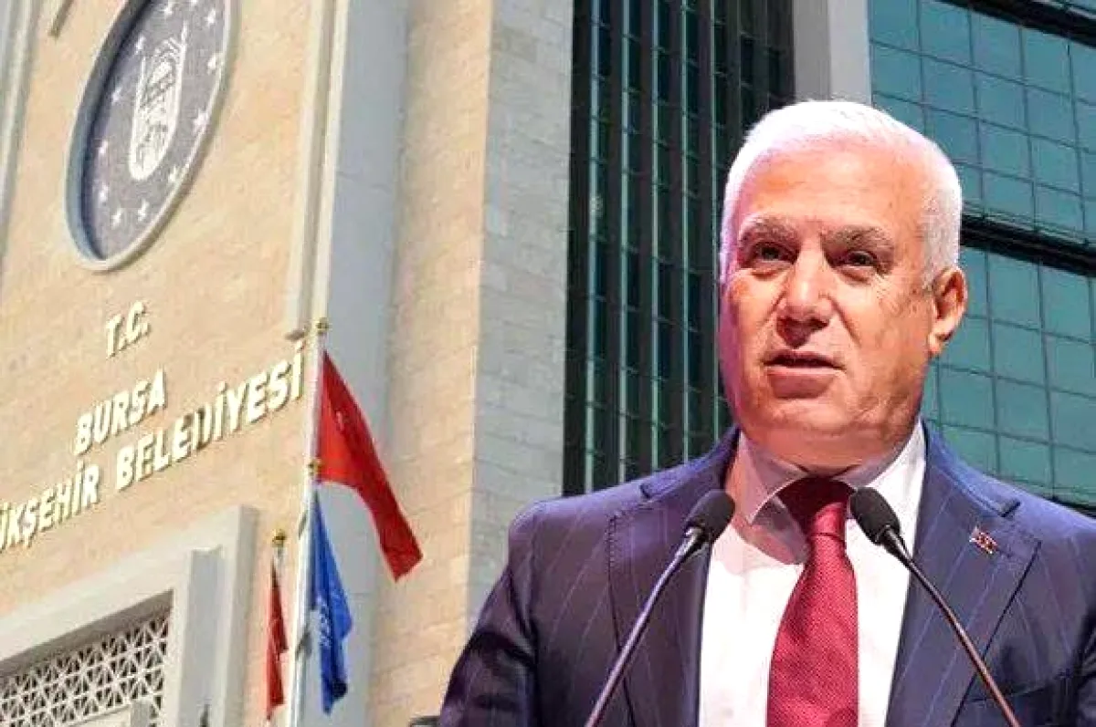 Bursa Belediye Başkanı Mustafa Bozbey Gözaltında: "Karanlık Düzene İnat" Bursa Belediye Başkanı Mustafa Bozbey Gözaltında: "Karanlık Düzene İnat"