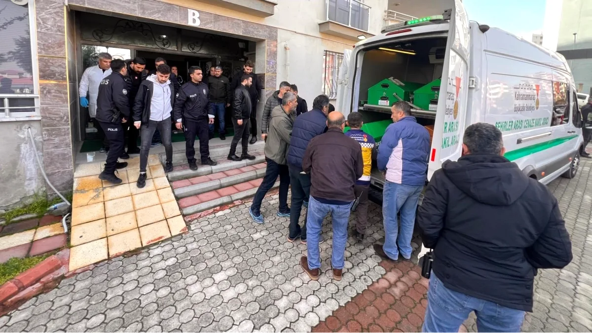 Kahramanmaraş'ta Babasını Boğazından Bıçaklayan Oğul Yakalandı Kahramanmaraş'ta Babasını Boğazından Bıçaklayan Oğul Yakalandı