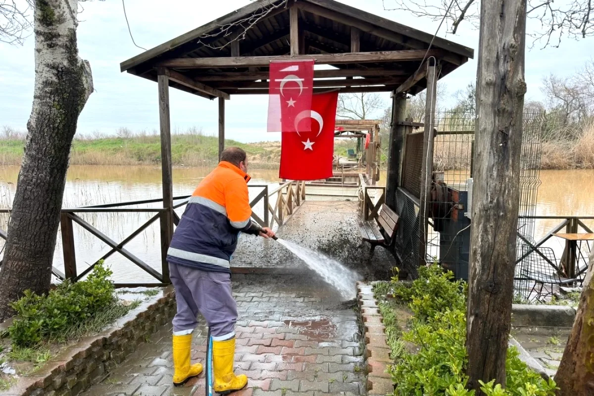 Şile'de Yağmur Sonrası Belediye Seferberliği: İşte Yapılan Çalışmalar Şile'de Yağmur Sonrası Belediye Seferberliği: İşte Yapılan Çalışmalar