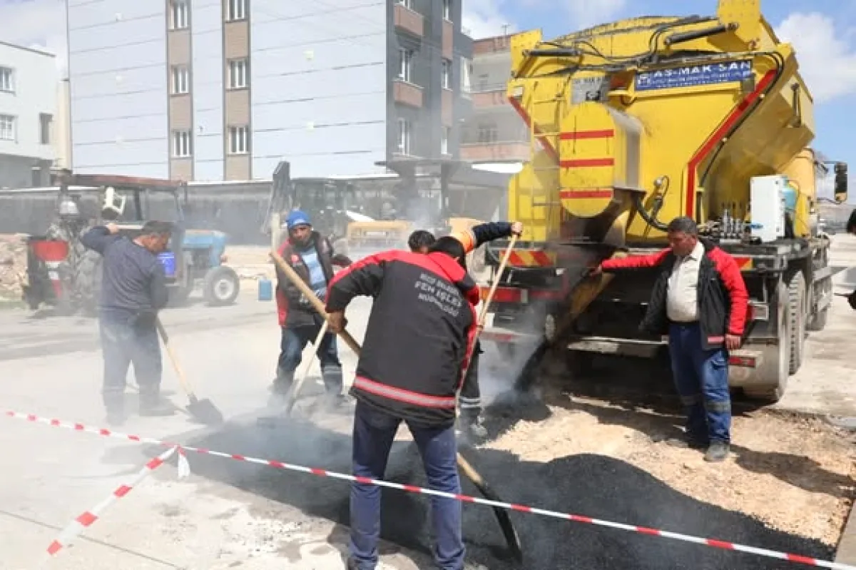 Nizip'te Yol Bakım ve Onarım Çalışmaları Sürüyor Nizip'te Yol Bakım ve Onarım Çalışmaları Sürüyor
