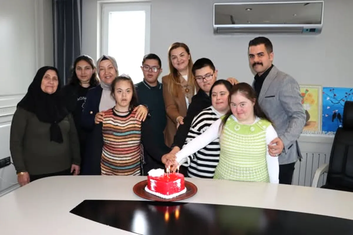 İscehisar'da Down Sendromu Farkındalık Günü: Özel Bireylerle Anlamlı Buluşma İscehisar'da Down Sendromu Farkındalık Günü: Özel Bireylerle Anlamlı Buluşma