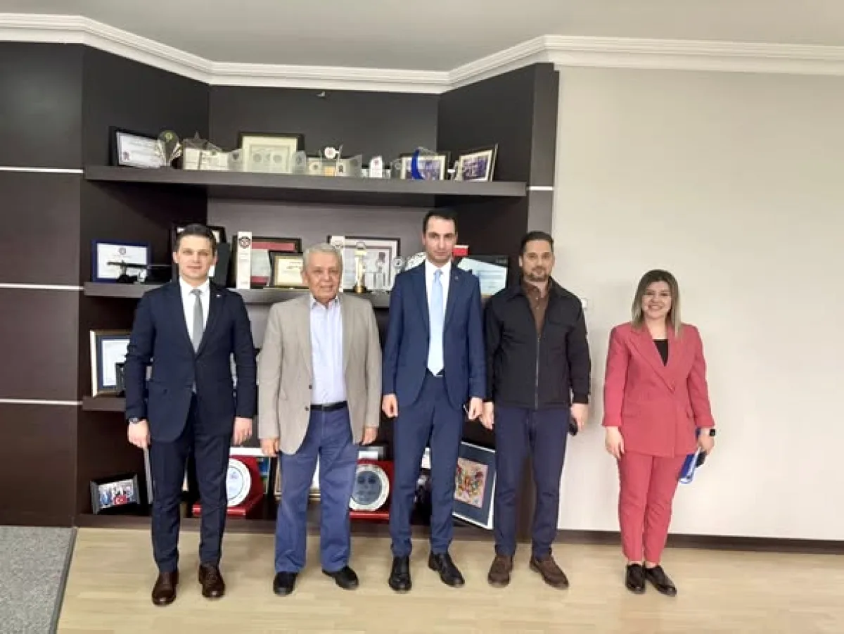 Dazkırı'da Yatırımcı Firmalara Teşekkür Ziyareti Dazkırı'da Yatırımcı Firmalara Teşekkür Ziyareti