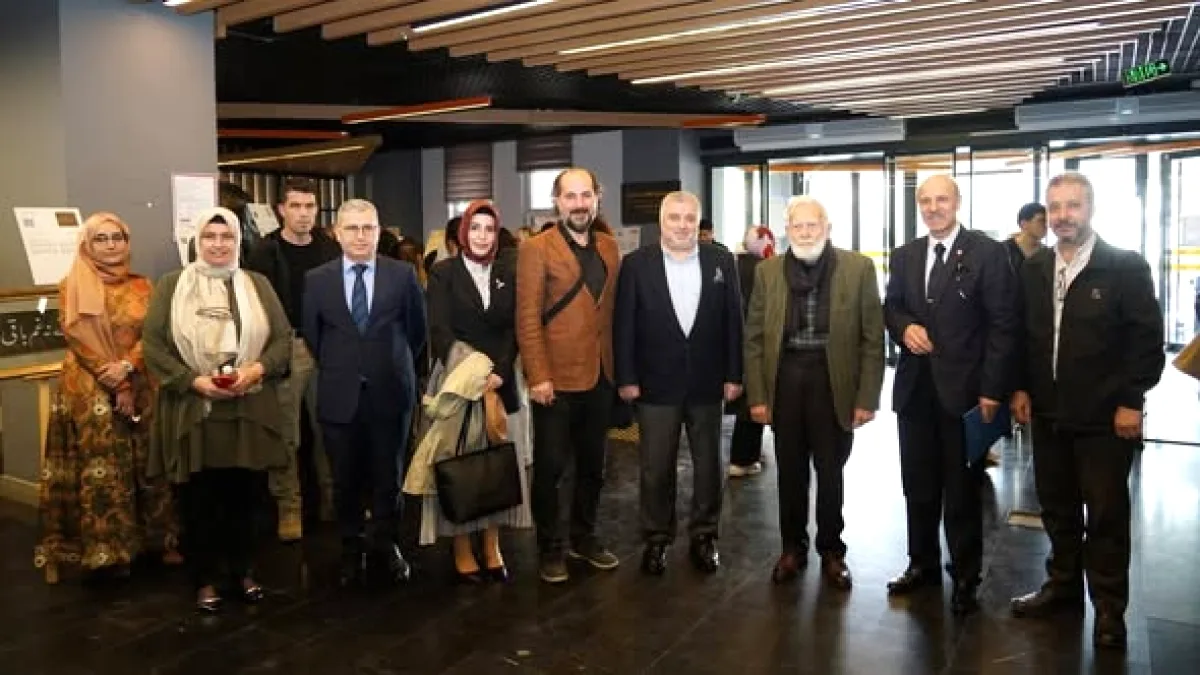 Marmara'da Kütüphane Haftası: Sergi ve Söyleşi Bir Arada Marmara'da Kütüphane Haftası: Sergi ve Söyleşi Bir Arada