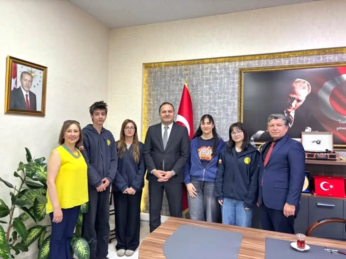 Adana Koleji'nde Kan Bağışı: Öğrenciler ve Eğitimciler Umut Oldu Adana Koleji'nde Kan Bağışı: Öğrenciler ve Eğitimciler Umut Oldu
