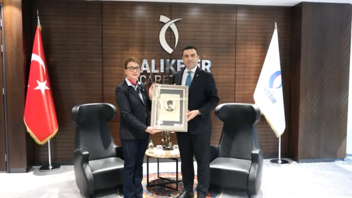 Kent Konseyi Başkanı Özden'den Ticaret Odası'na Ziyaret Kent Konseyi Başkanı Özden'den Ticaret Odası'na Ziyaret