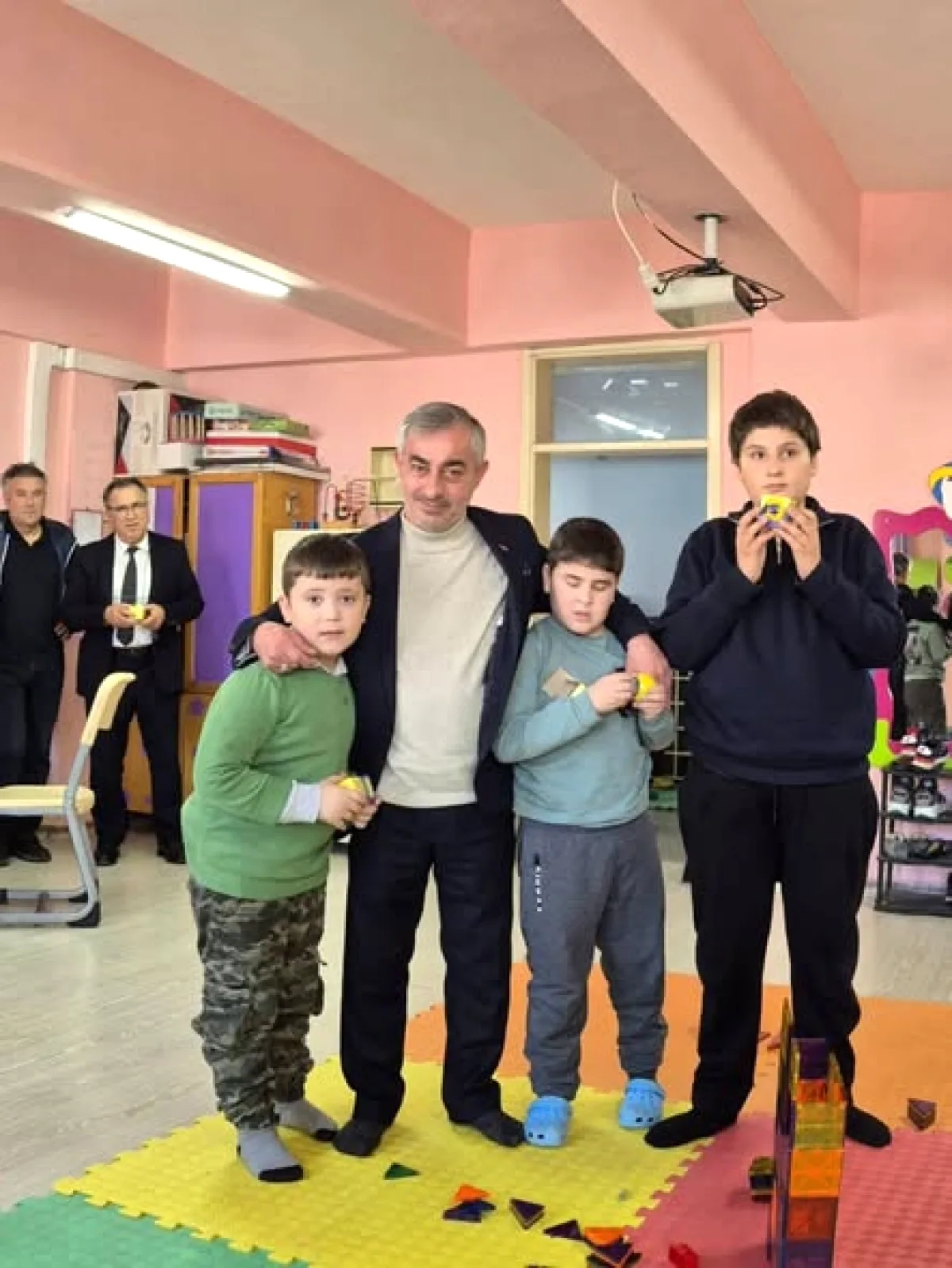 Manyas Belediyesi Otizmli Öğrencilerle Buluştu Manyas Belediyesi Otizmli Öğrencilerle Buluştu