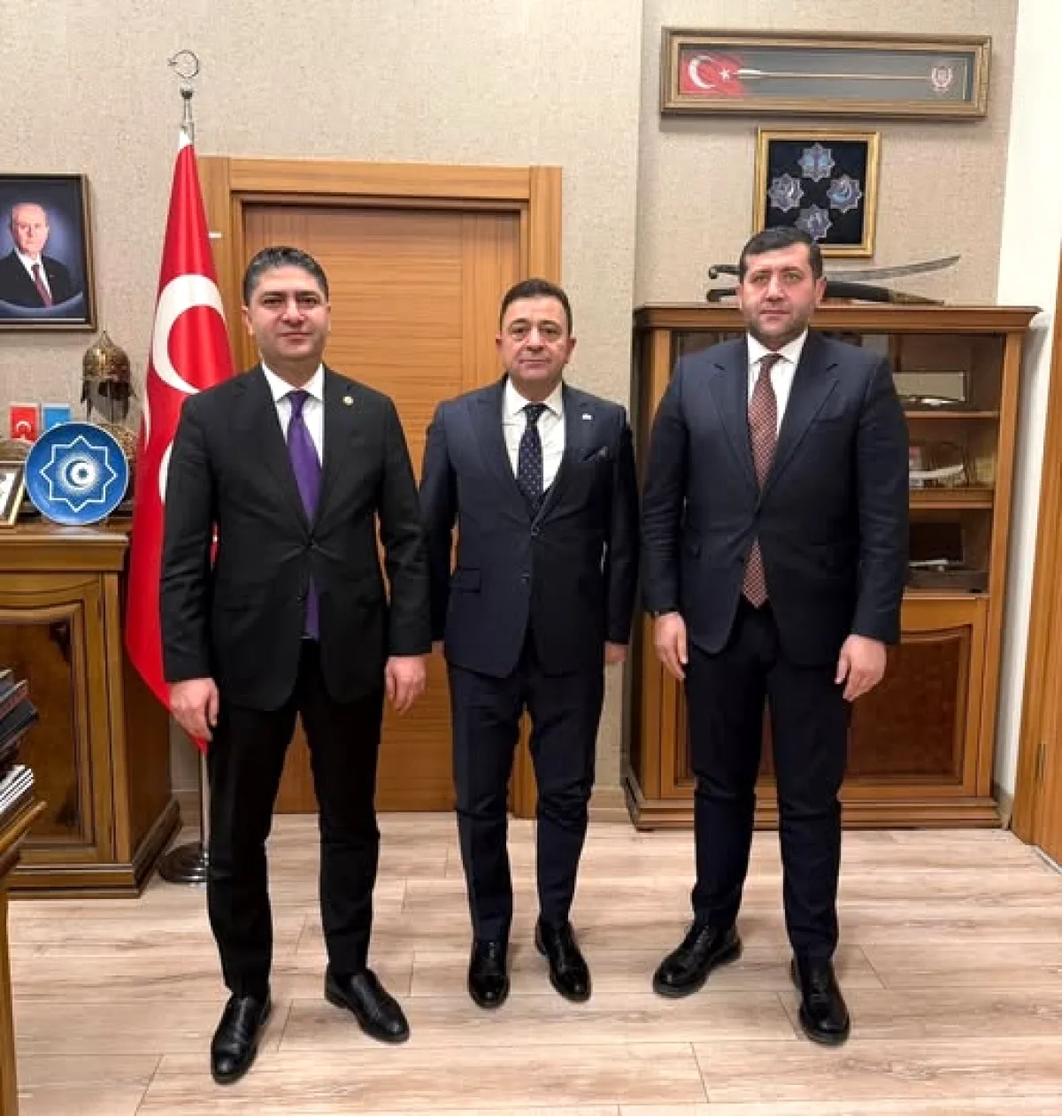 Özdemir'den Yalçın'a OSB Seçimi Destek Mesajı Özdemir'den Yalçın'a OSB Seçimi Destek Mesajı