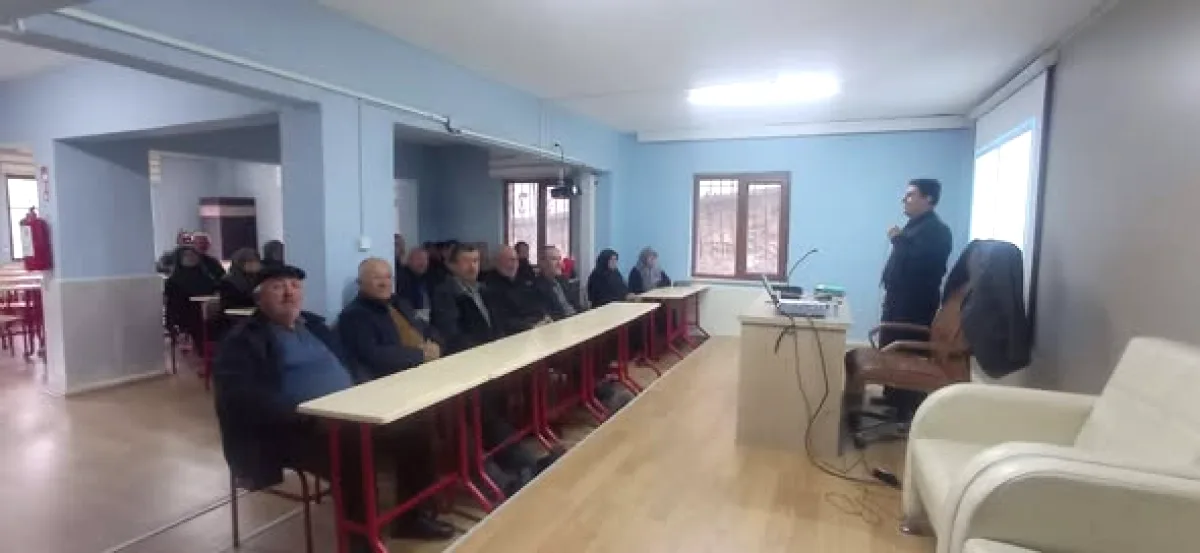 Keles'te Hac Semineri: Adaylara Kritik Bilgiler Verildi Keles'te Hac Semineri: Adaylara Kritik Bilgiler Verildi