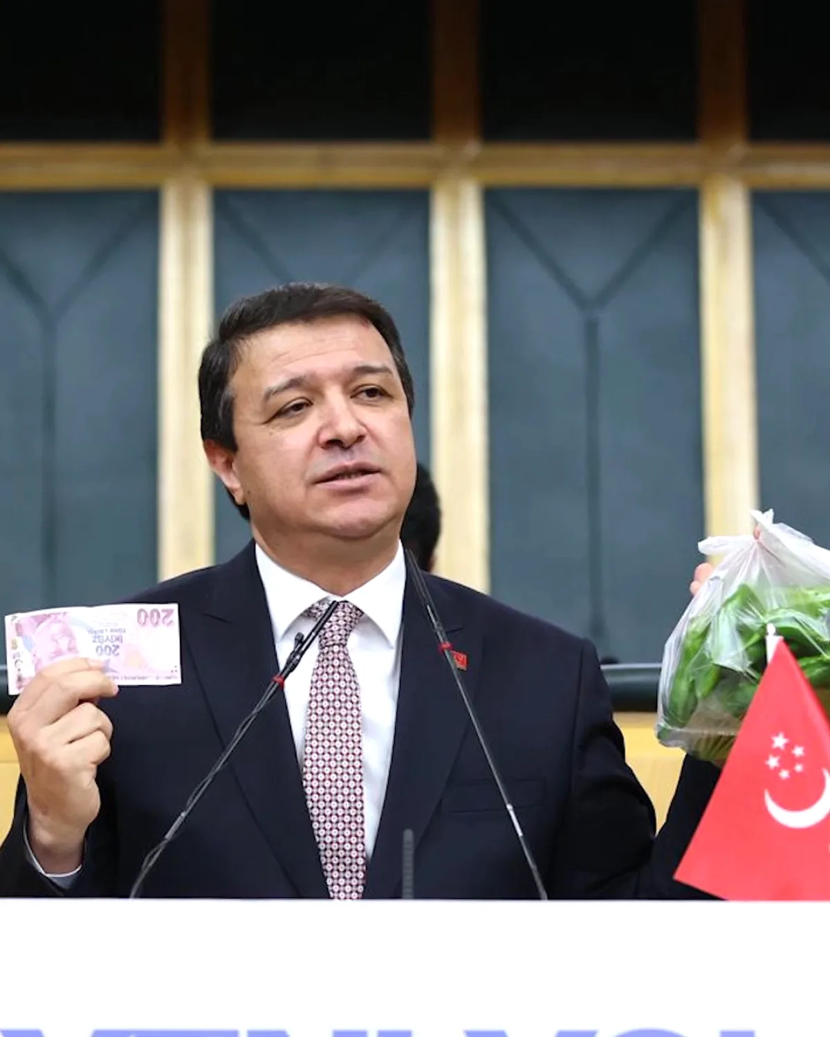 Mahmut Arıkan: 200 TL ile 1 Kilo Biber Alamıyoruz! Mahmut Arıkan: 200 TL ile 1 Kilo Biber Alamıyoruz!