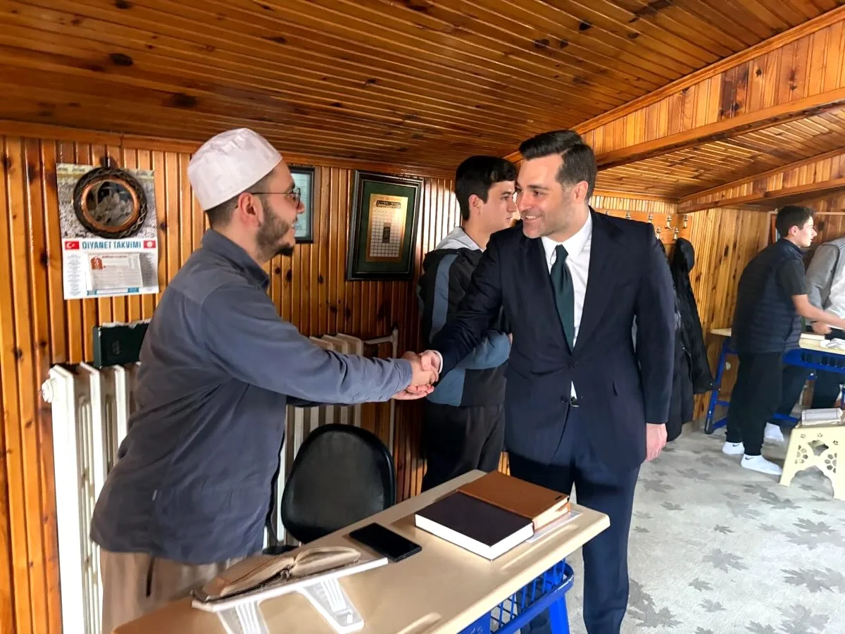 Üsküdar AK Parti İlçe Başkanı Kur'an Kursu Ziyareti Üsküdar AK Parti İlçe Başkanı Kur'an Kursu Ziyareti