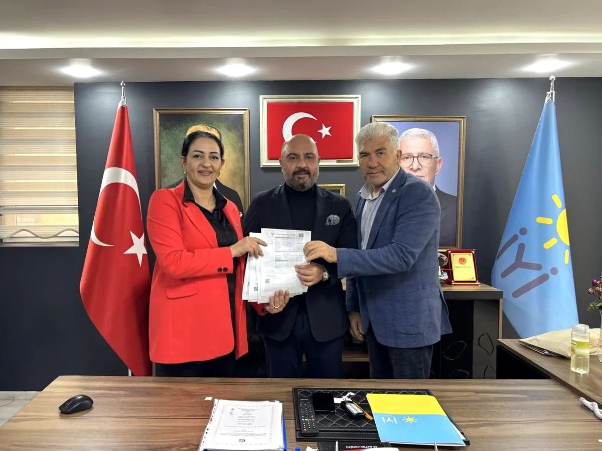 İYİ Parti Adana'da 15 Yeni Üye Kazandırdı İYİ Parti Adana'da 15 Yeni Üye Kazandırdı