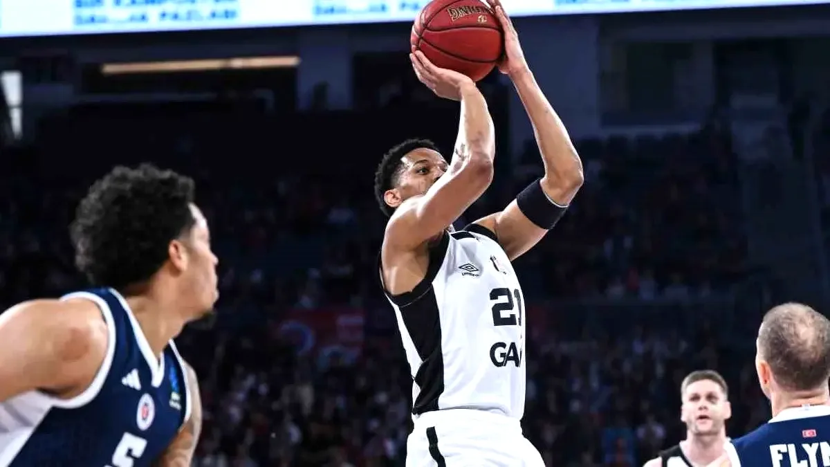 Beşiktaş EuroCup'ta Finale Yükseldi! 82-72 Beşiktaş EuroCup'ta Finale Yükseldi! 82-72