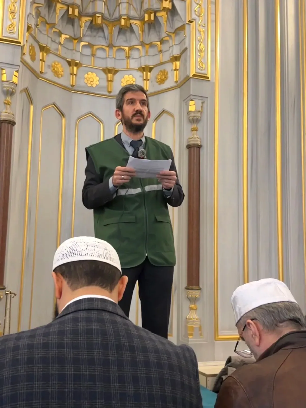 Zeytinburnu'nda Cami Cemaatine Bağımlılıkla Mücadele Bilgilendirmesi Zeytinburnu'nda Cami Cemaatine Bağımlılıkla Mücadele Bilgilendirmesi