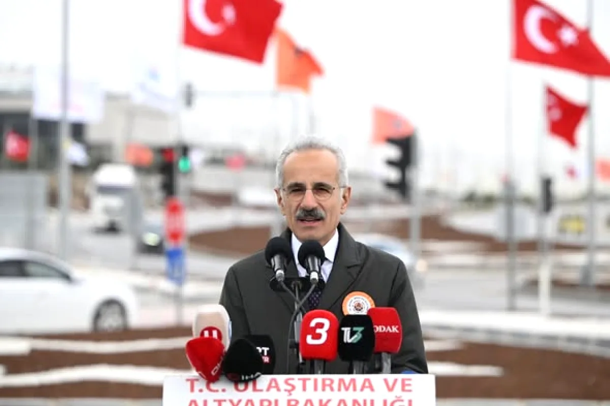 Afyon'dan Güney Ege'ye Yeni Trafik Koridoru: 53 km Bölünmüş Yol Hizmette Afyon'dan Güney Ege'ye Yeni Trafik Koridoru: 53 km Bölünmüş Yol Hizmette