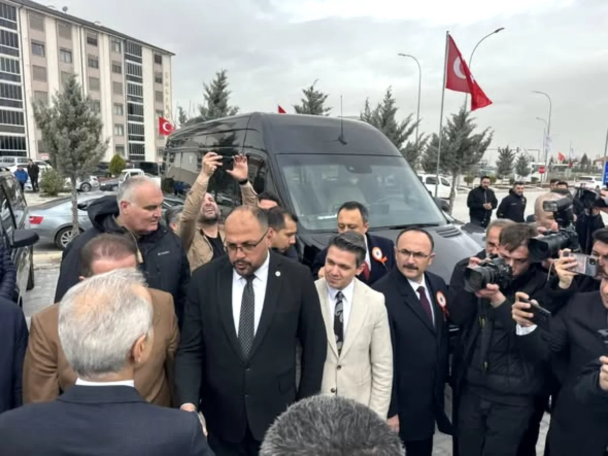 Afyonkarahisar'da Ulaşım Hamlesi: Bakan 3 Dev Projeyi Tek Günde Ziyaret Etti Afyonkarahisar'da Ulaşım Hamlesi: Bakan 3 Dev Projeyi Tek Günde Ziyaret Etti