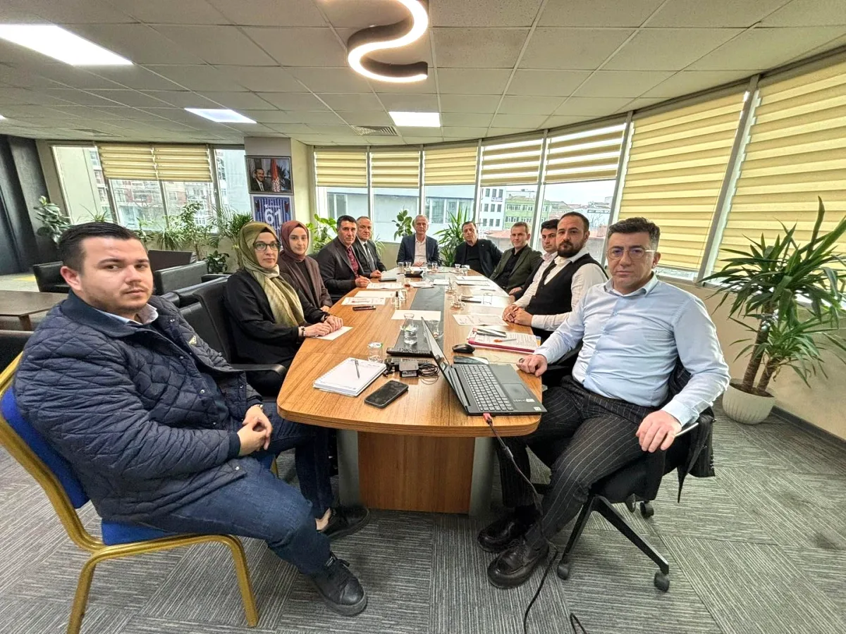 AK Parti Silivri'de Nisan Meclis Oturumu Öncesi Kritik İstişare AK Parti Silivri'de Nisan Meclis Oturumu Öncesi Kritik İstişare