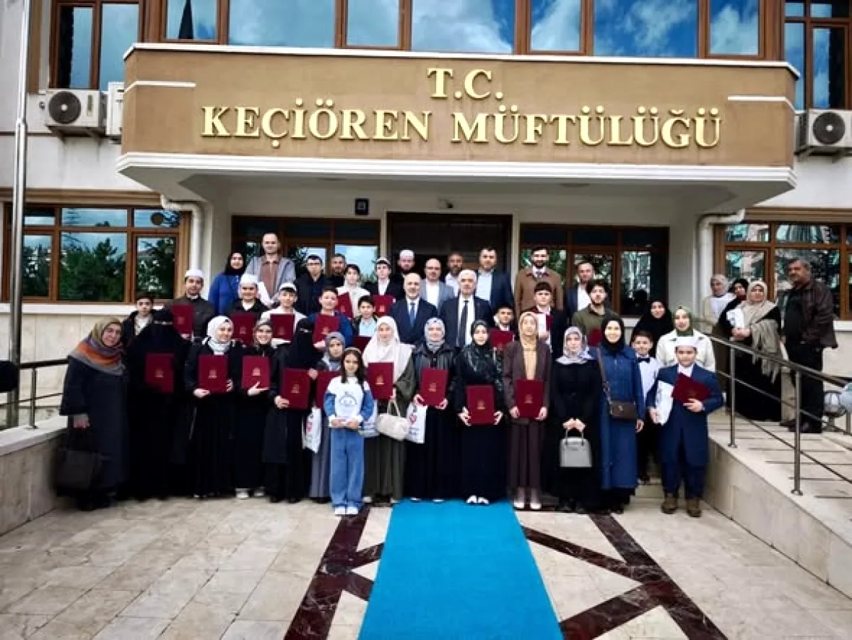Keçiören'de 30 Yeni Hafız Belgelerini Aldı Keçiören'de 30 Yeni Hafız Belgelerini Aldı