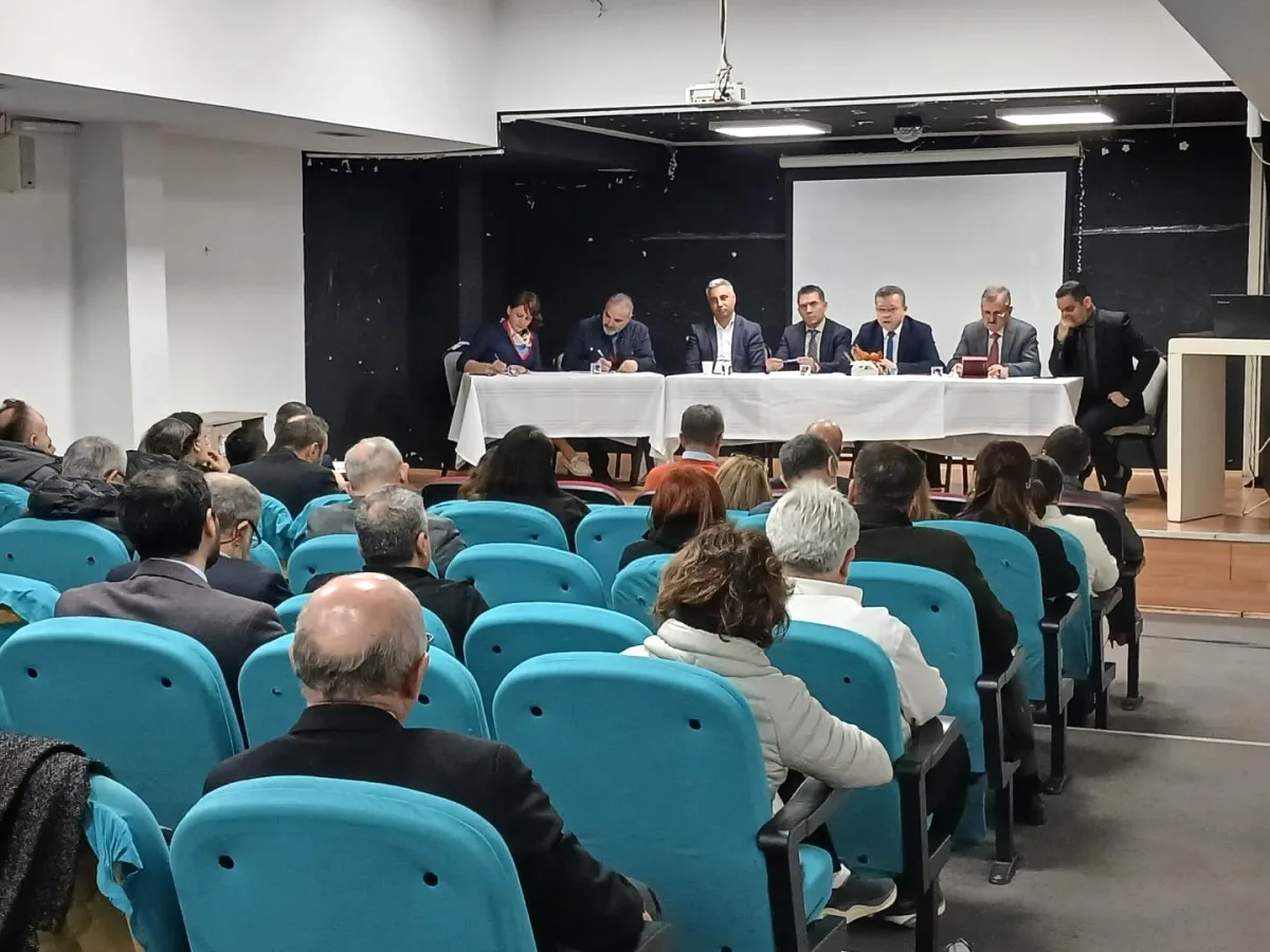 Zeytinburnu Eğitim Müdürleri Toplandı: Çetinkaya Başkanlığında Kritik Görüşme Zeytinburnu Eğitim Müdürleri Toplandı: Çetinkaya Başkanlığında Kritik Görüşme