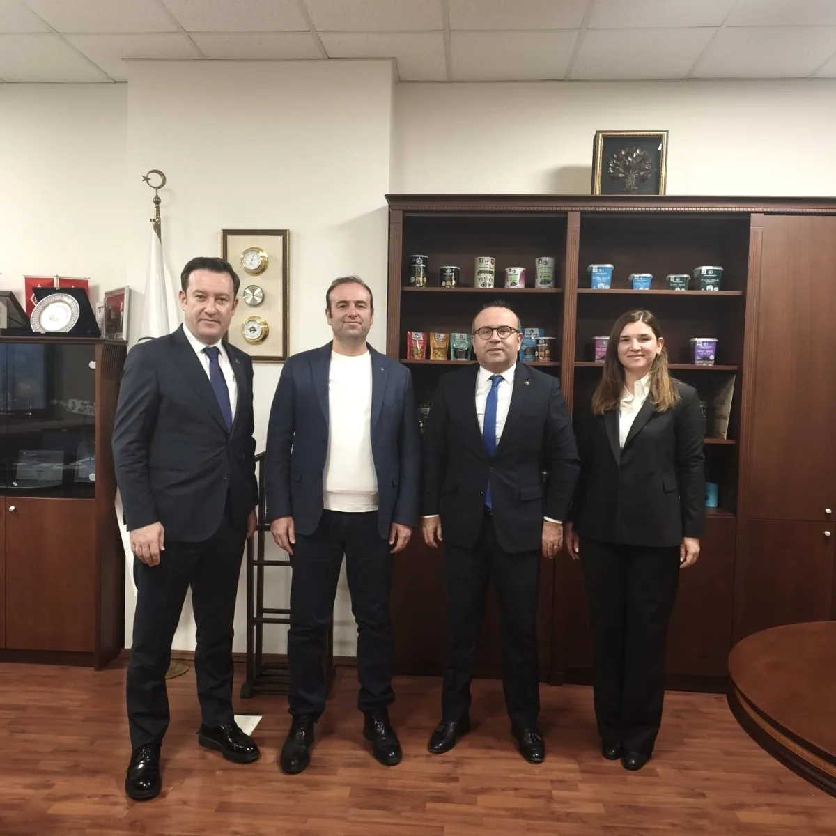 Bursa Ticaret Borsası ve Marmara ÜPAK'tan Marmarabirlik'e Sektör İstişaresi Bursa Ticaret Borsası ve Marmara ÜPAK'tan Marmarabirlik'e Sektör İstişaresi