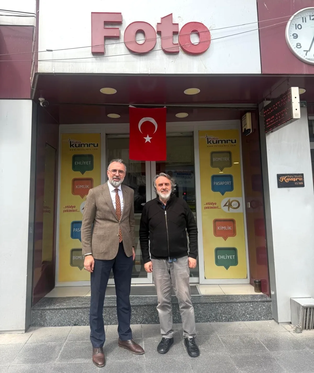 Ferhat Erol ve Foto Kumru: Dostluk Üzerine Sohbet Ferhat Erol ve Foto Kumru: Dostluk Üzerine Sohbet