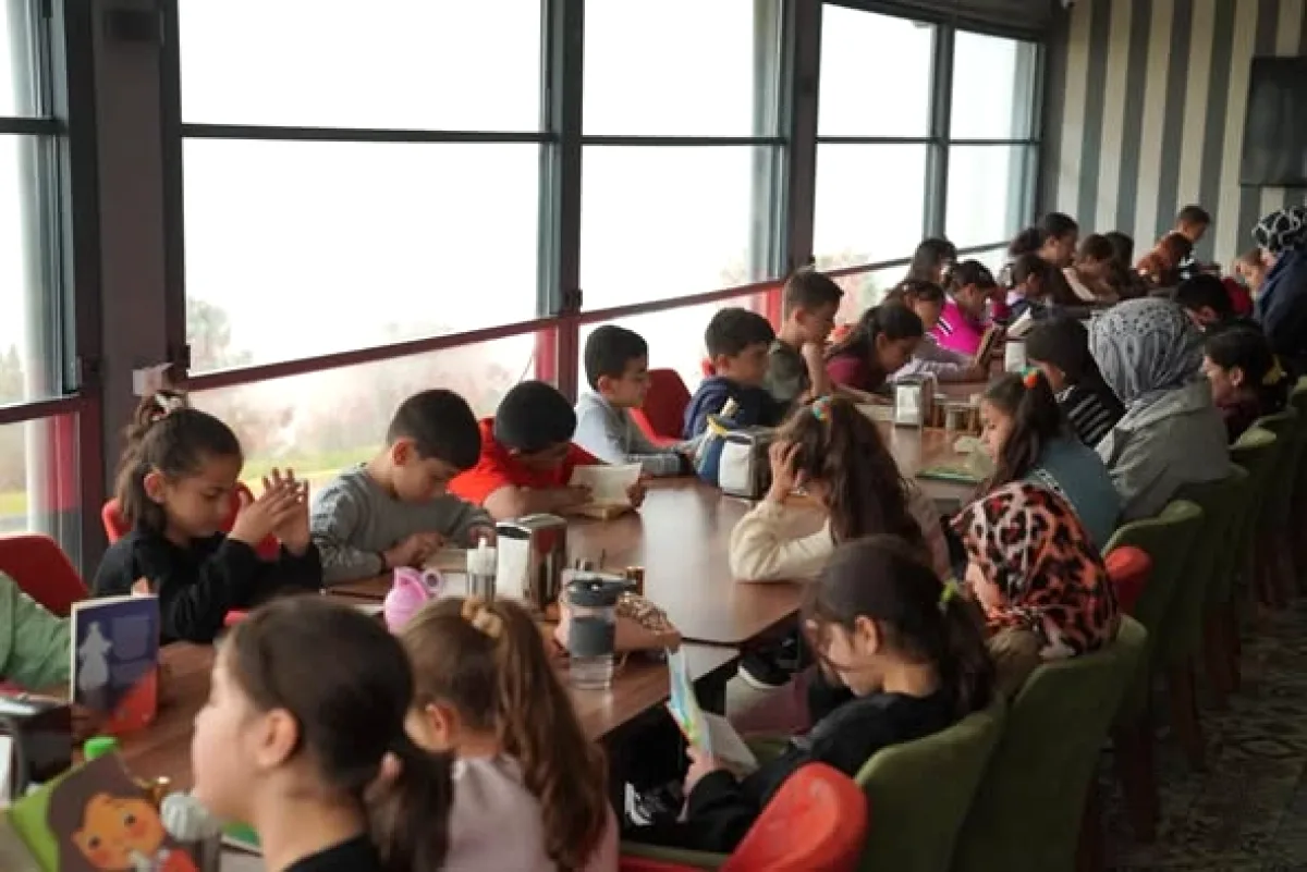 Oğuzeli'de Kütüphane Haftası'nda Öğrenciler Kitapla Buluştu Oğuzeli'de Kütüphane Haftası'nda Öğrenciler Kitapla Buluştu