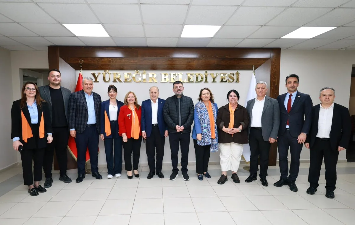 Yüreğir Belediye Başkanı Demirçalı Milletvekillerini Ağırladı Yüreğir Belediye Başkanı Demirçalı Milletvekillerini Ağırladı