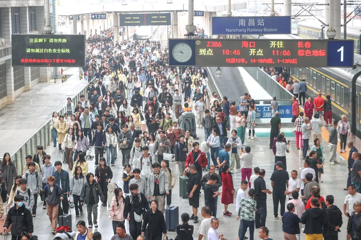 Çin Demiryolları, Qingming Festivali İçin 1.173 Ek Tren Seferi Planladı Çin Demiryolları, Qingming Festivali İçin 1.173 Ek Tren Seferi Planladı