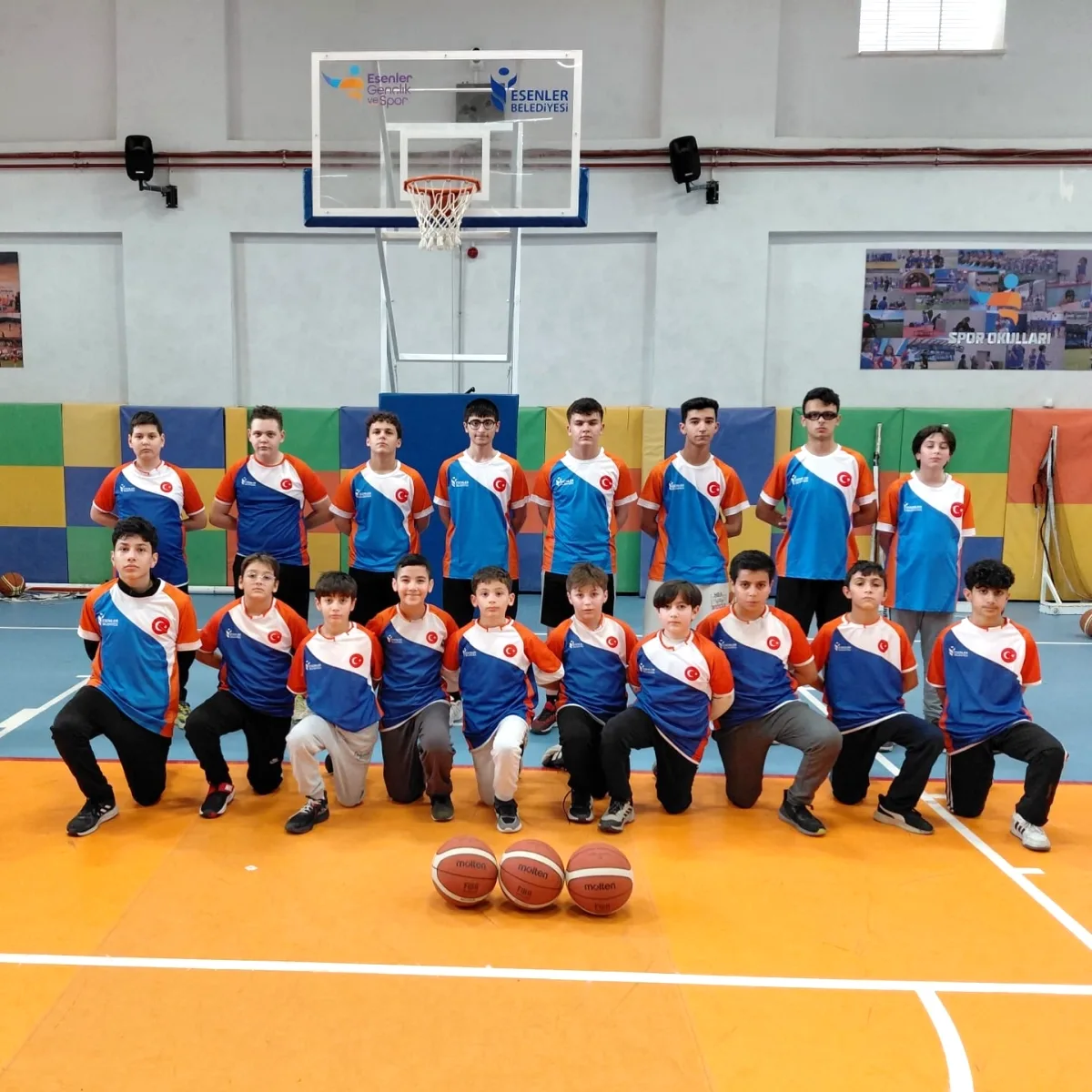 Esenler'de Genç Basketbolcular Sahaya Hazır Esenler'de Genç Basketbolcular Sahaya Hazır