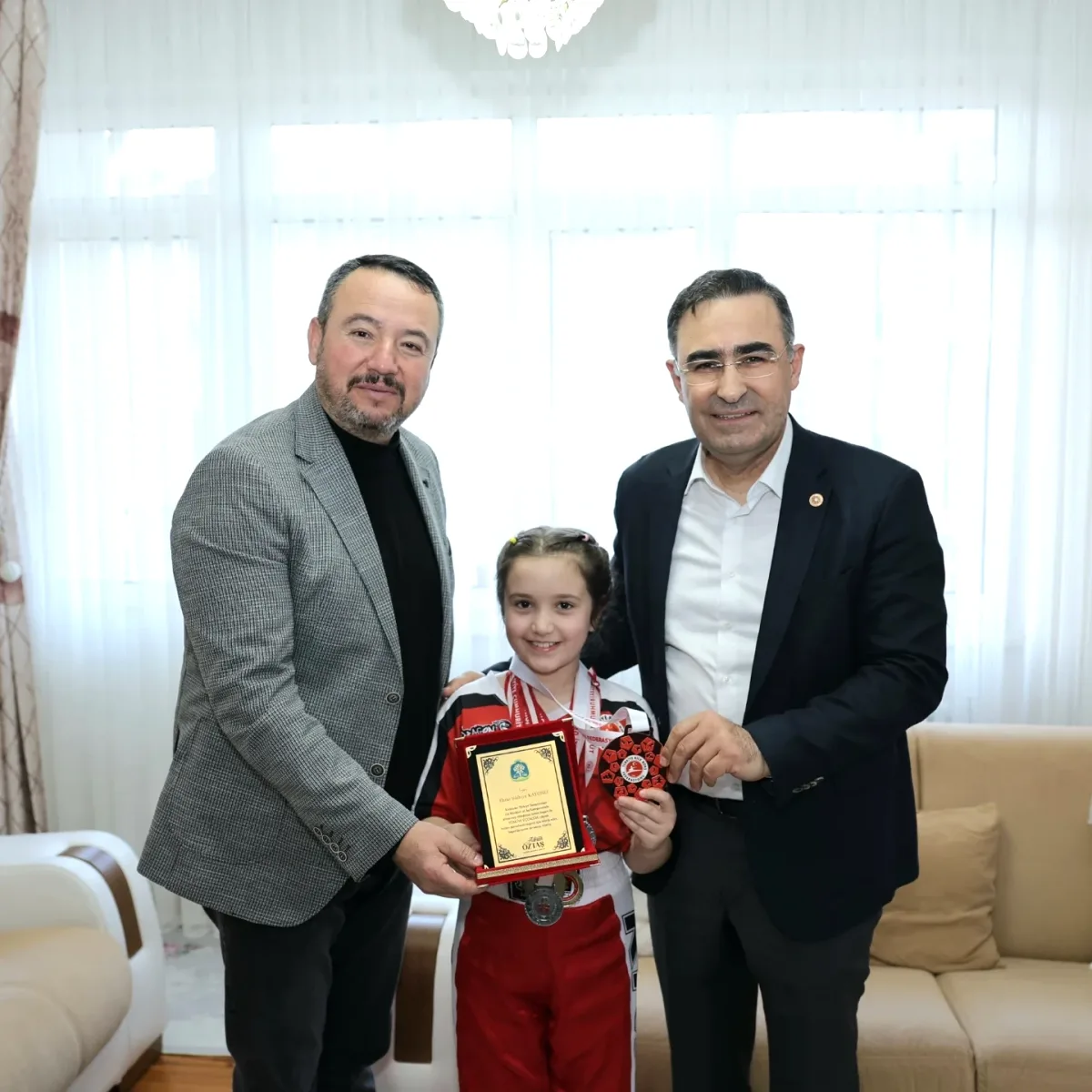 Sandıklı'nın Minik Kickboks Yıldızı Türkiye Üçüncüsü Oldu Sandıklı'nın Minik Kickboks Yıldızı Türkiye Üçüncüsü Oldu