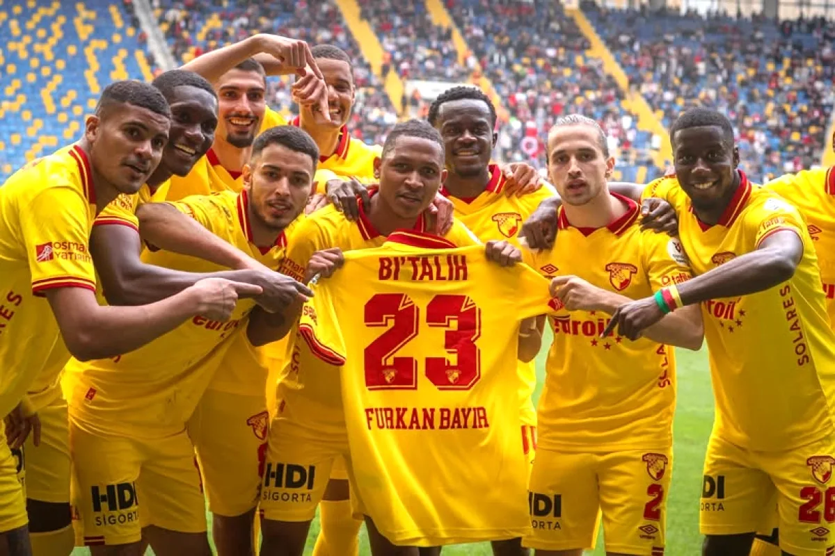 Göztepe'den Furkan Bayır'a Duygusal Jest: Gol Sakat Oyuncuya Armağan Edildi Göztepe'den Furkan Bayır'a Duygusal Jest: Gol Sakat Oyuncuya Armağan Edildi
