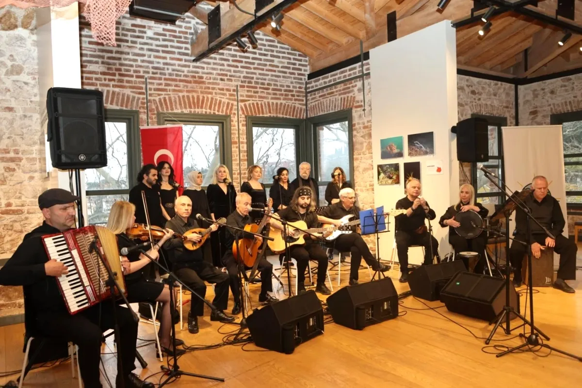 Büyükada'da Engelleri Aşan Sanat: Odeon Orkestrası'nın Unutulmaz Konseri Büyükada'da Engelleri Aşan Sanat: Odeon Orkestrası'nın Unutulmaz Konseri