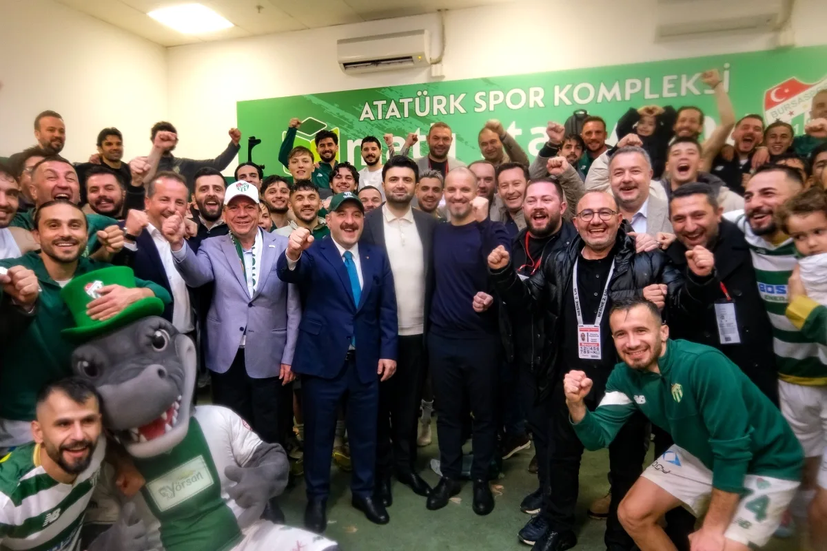 Bursaspor 2-0'lık Galibiyetle Süper Lig Hedefine Yaklaştı Bursaspor 2-0'lık Galibiyetle Süper Lig Hedefine Yaklaştı