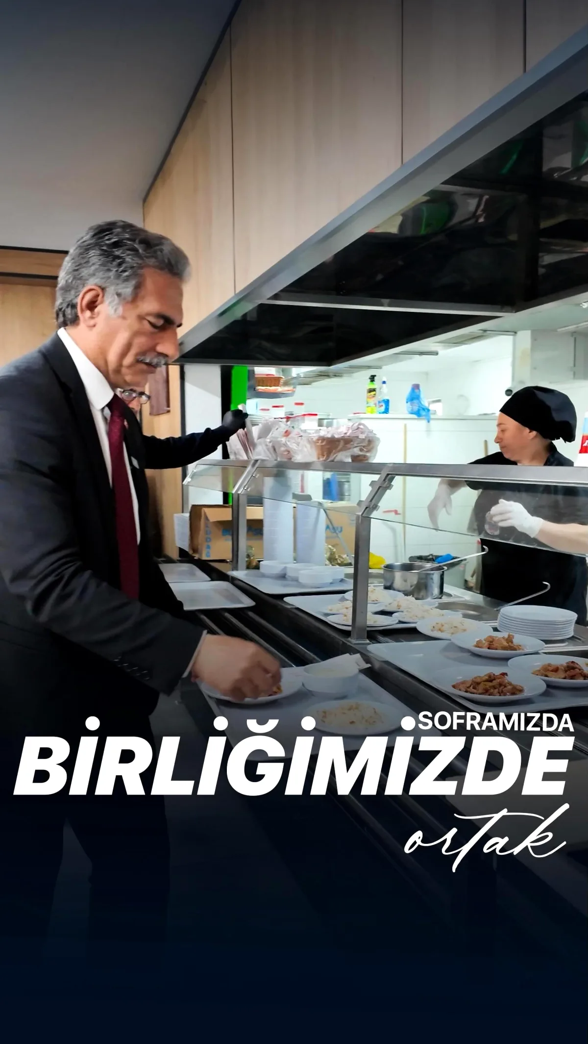 Gemlik'te Sosyal Belediyecilik: 121 Bin Öğün Hemşehrilerle Buluştu Gemlik'te Sosyal Belediyecilik: 121 Bin Öğün Hemşehrilerle Buluştu