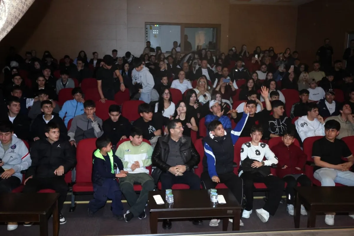 Çekmeköy'de Duruhan Konseri ile Müzik Dolu Akşam Çekmeköy'de Duruhan Konseri ile Müzik Dolu Akşam