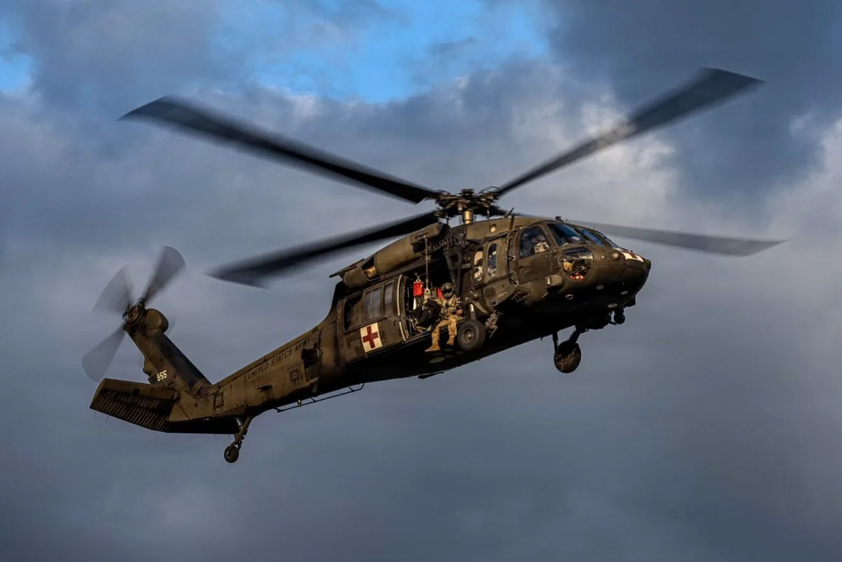 İran'da Kritik Gelişme: 2 ABD Black Hawk Helikopteri Düşürüldü İran'da Kritik Gelişme: 2 ABD Black Hawk Helikopteri Düşürüldü