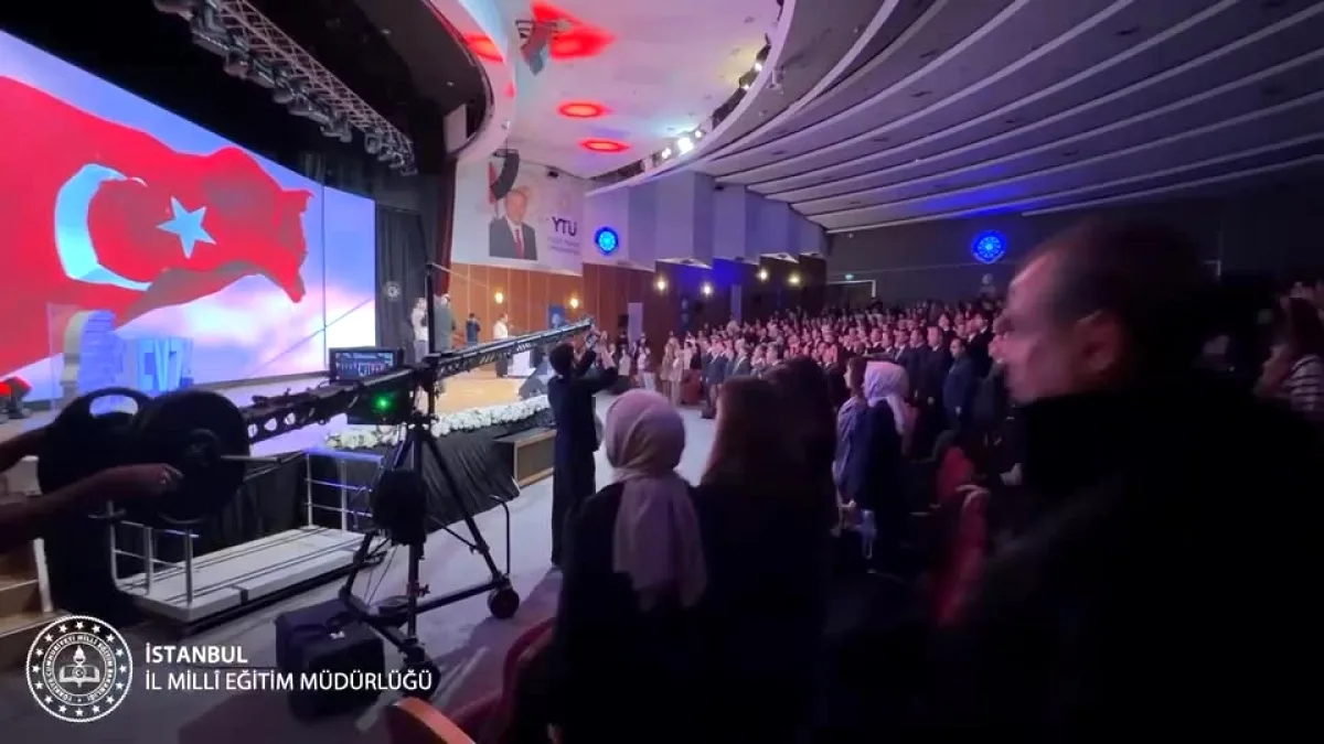 Başakşehir'de Eğitimde Yapay Zekâ Zirvesi Gerçekleşti Başakşehir'de Eğitimde Yapay Zekâ Zirvesi Gerçekleşti