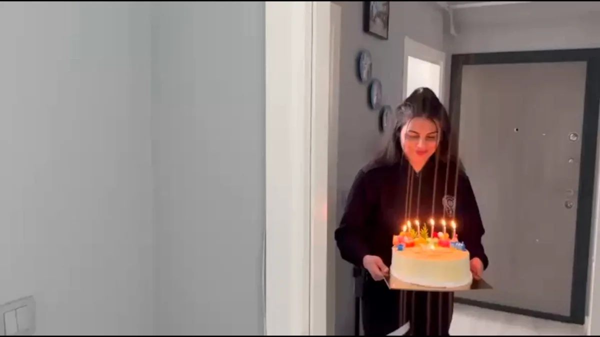 Polisler Down Sendromlu Melik'e Sürpriz Doğum Günü Kutlaması Yaptı Polisler Down Sendromlu Melik'e Sürpriz Doğum Günü Kutlaması Yaptı