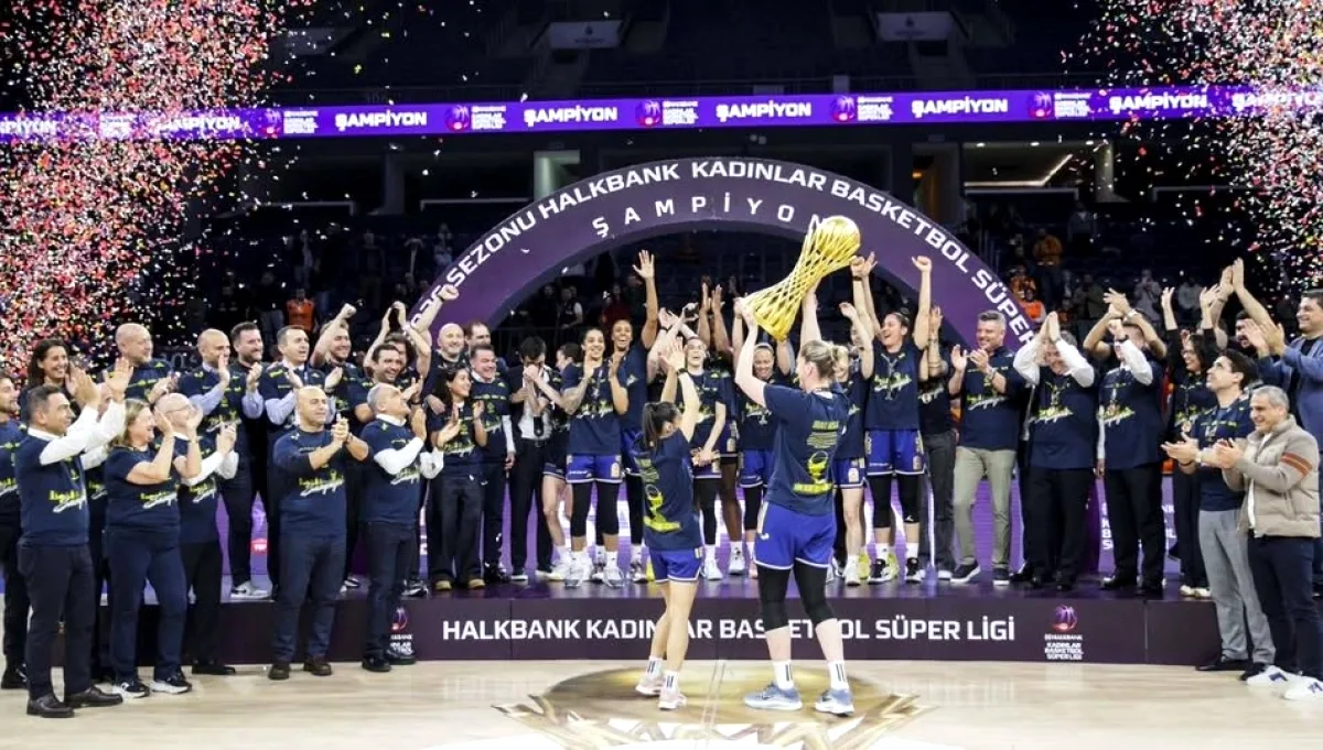 Oktay'dan Fenerbahçe Opet'e Şampiyonluk Tebriği Oktay'dan Fenerbahçe Opet'e Şampiyonluk Tebriği