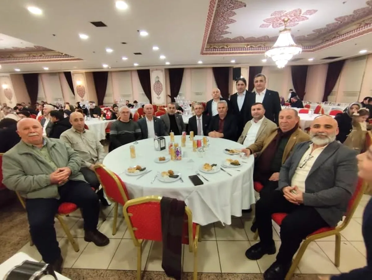 CHP Bağcılar, Federasyon Başkanı'nın Düğününe Katıldı CHP Bağcılar, Federasyon Başkanı'nın Düğününe Katıldı