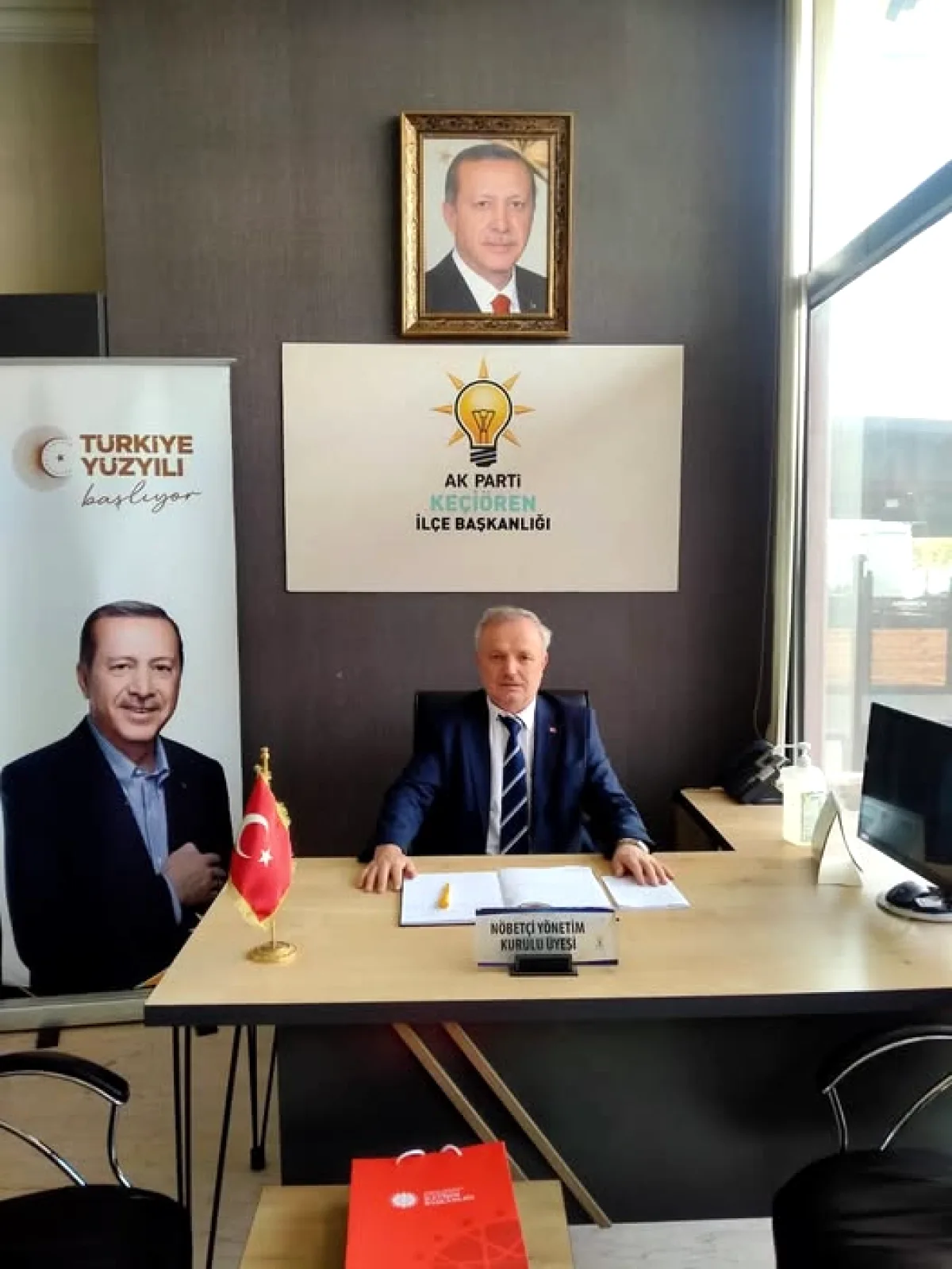 AK Parti Keçiören İlçe Başkanlığı'nda Bugünkü Nöbetçi Belli Oldu AK Parti Keçiören İlçe Başkanlığı'nda Bugünkü Nöbetçi Belli Oldu
