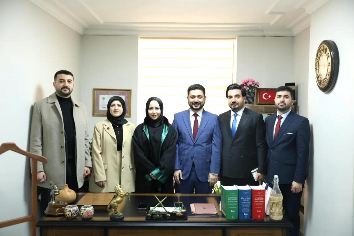 Bağcılar'da Avukatlar Günü Ziyareti: AK Parti İlçe Başkanlığı Hukuk Camiasıyla Buluştu Bağcılar'da Avukatlar Günü Ziyareti: AK Parti İlçe Başkanlığı Hukuk Camiasıyla Buluştu