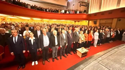 Adana'da "Cumhuriyet ve Aydın Sorumluluğu" Paneli Yoğun İlgi Gördü