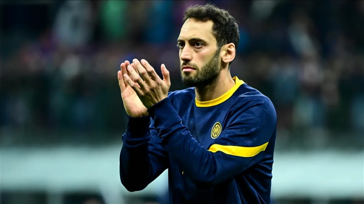 Serie A'da Kritik Viraj: Inter-Roma Maçında Hakan Çalhanoğlu Sahada Serie A'da Kritik Viraj: Inter-Roma Maçında Hakan Çalhanoğlu Sahada