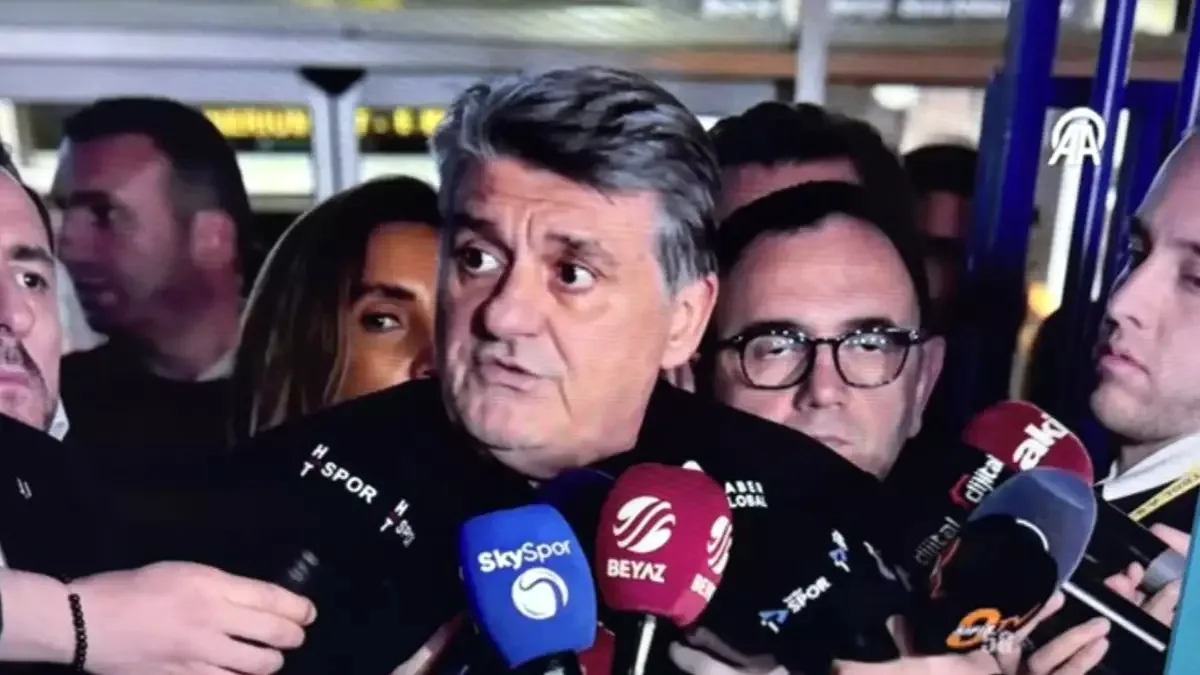 Beşiktaş Başkanı Adalı'dan Sert Çıkış: 'Onurları Varsa İstifa Etsinler' Beşiktaş Başkanı Adalı'dan Sert Çıkış: 'Onurları Varsa İstifa Etsinler'
