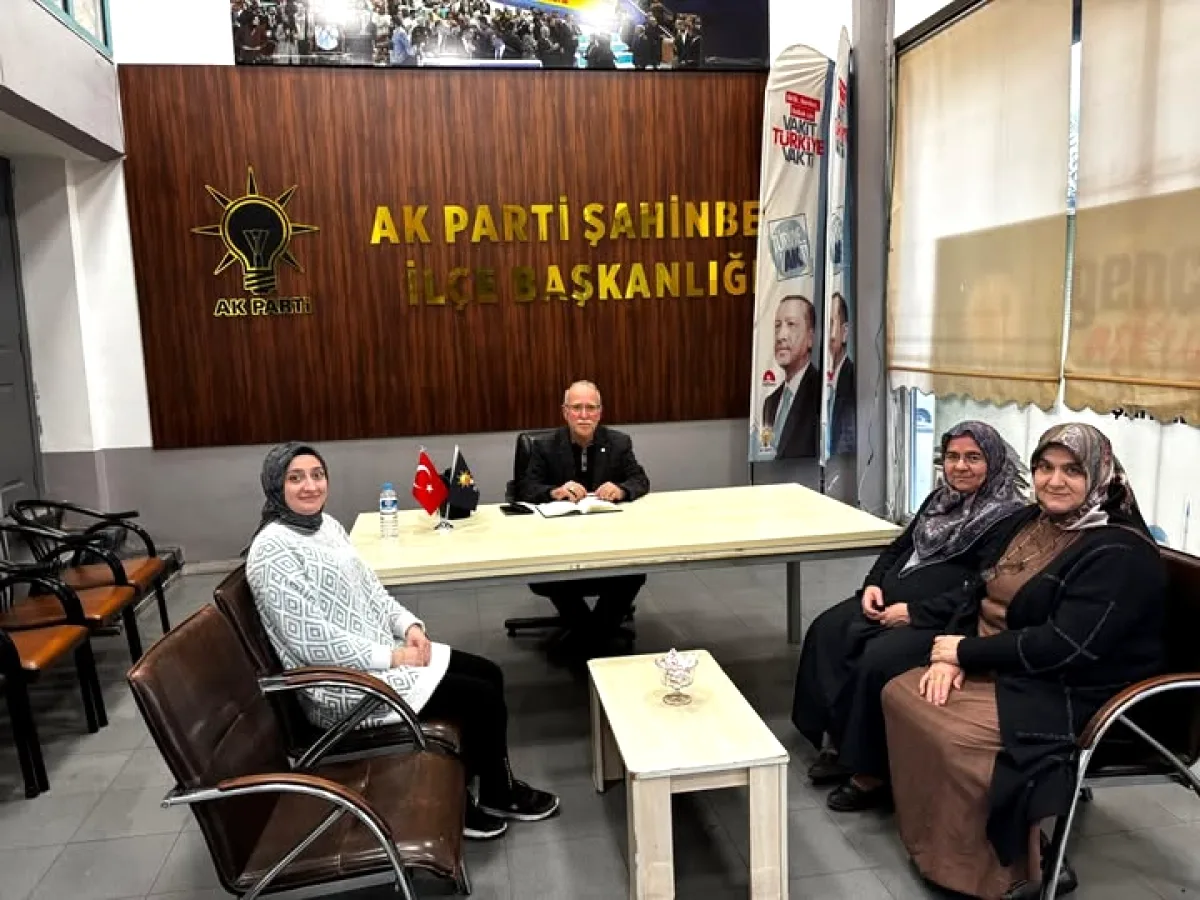 AK Parti Şahinbey İlçe Başkanlığı'nda Nöbetçi Üye: Ahmet Göksular AK Parti Şahinbey İlçe Başkanlığı'nda Nöbetçi Üye: Ahmet Göksular