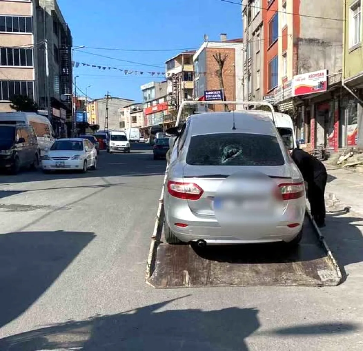 Avcılar'da Ehliyetsiz Çocuk Sürücü Çarp-Kaç: 221 Bin Lira Ceza Avcılar'da Ehliyetsiz Çocuk Sürücü Çarp-Kaç: 221 Bin Lira Ceza