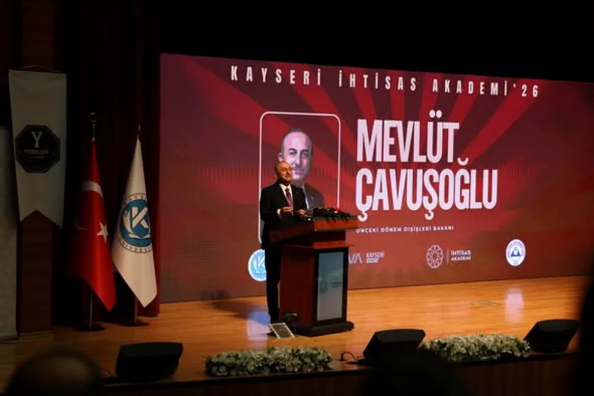Mevlüt Çavuşoğlu: Gençlerin Heyecanı Bize Güven Veriyor Mevlüt Çavuşoğlu: Gençlerin Heyecanı Bize Güven Veriyor
