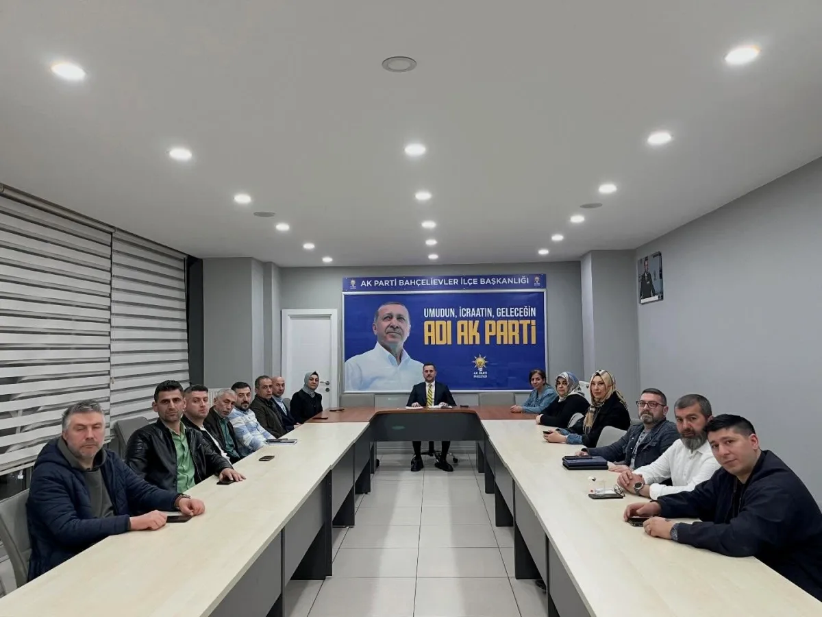Bahçelievler'de Seçim Hazırlıkları: Mahalle Birim Başkanları Toplandı Bahçelievler'de Seçim Hazırlıkları: Mahalle Birim Başkanları Toplandı