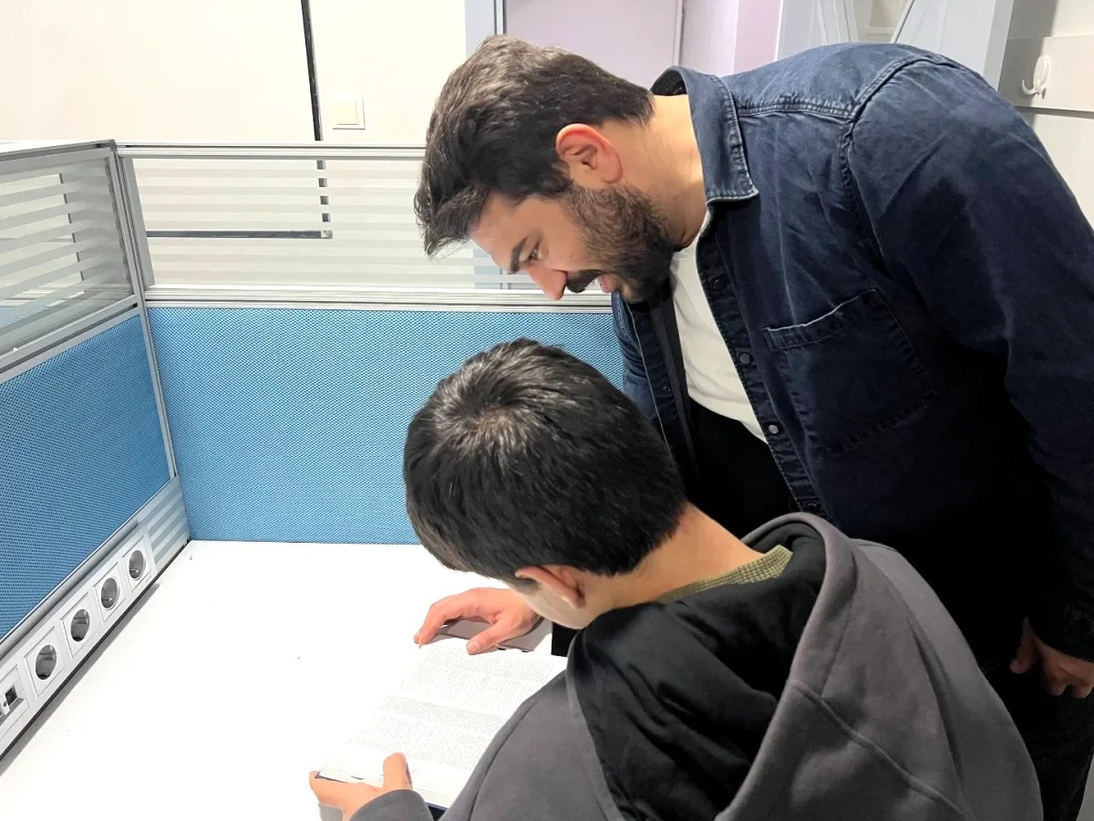 Bağcılar'da Etüt Programları: Liseli Gençlere Eğitim Desteği Bağcılar'da Etüt Programları: Liseli Gençlere Eğitim Desteği