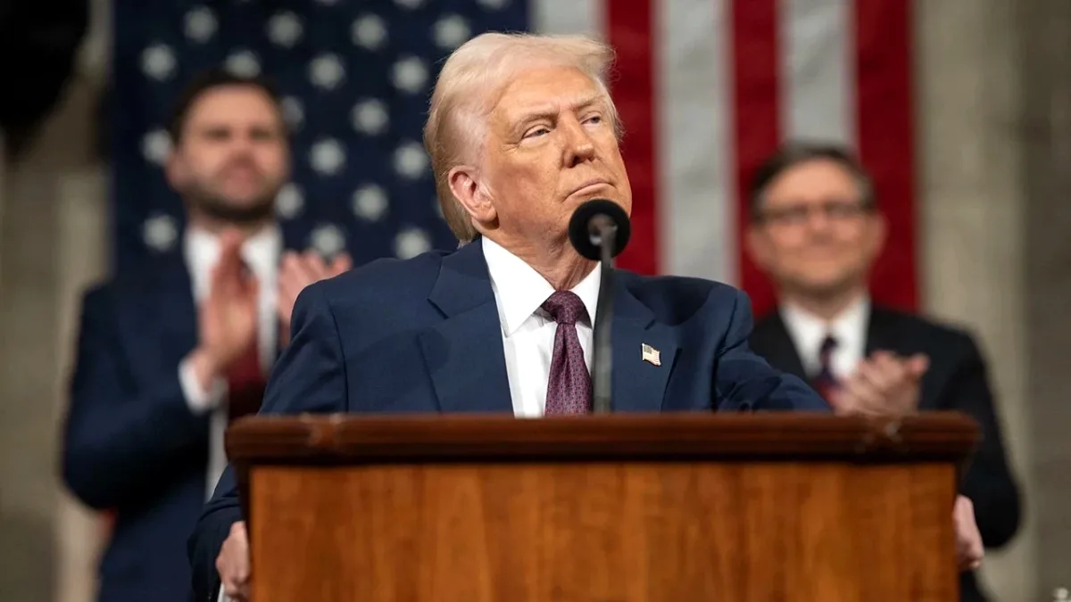 Trump'ın Hürmüz Ültimatomu: Saldırı Saati Yaklaşıyor Trump'ın Hürmüz Ültimatomu: Saldırı Saati Yaklaşıyor